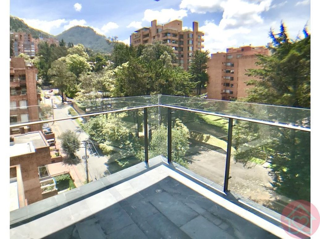 Apartamento de 3 alcobas en venta en Los Rosales, Bogotá, 185 m² · foto 5 de 19