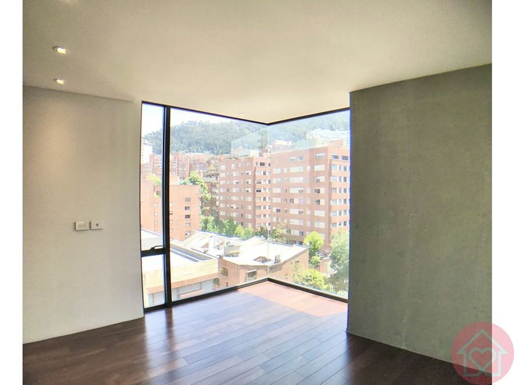 Apartamento de 3 alcobas en venta en Los Rosales, Bogotá, 185 m² · foto 18 de 19