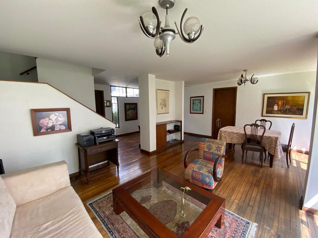 Casa de 4 alcobas en venta en Pasadena, Bogotá, 223 m² · foto 3 de 19