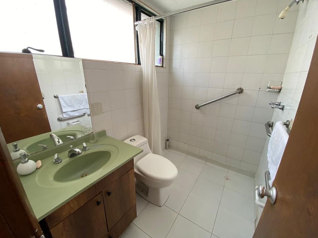 Casa de 4 alcobas en venta en Pasadena, Bogotá, 223 m² · foto 10 de 19