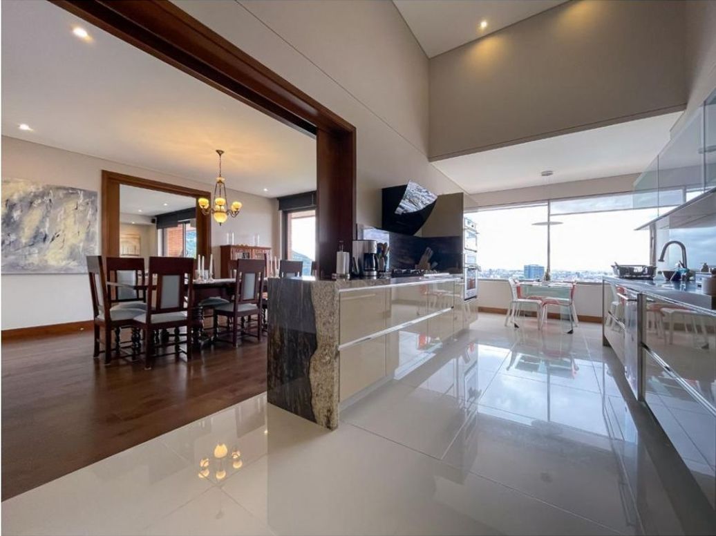 Apartamento de 4 alcobas en venta en Cerros De Santa Barbara, Bogotá, 415 m² · foto 14 de 20