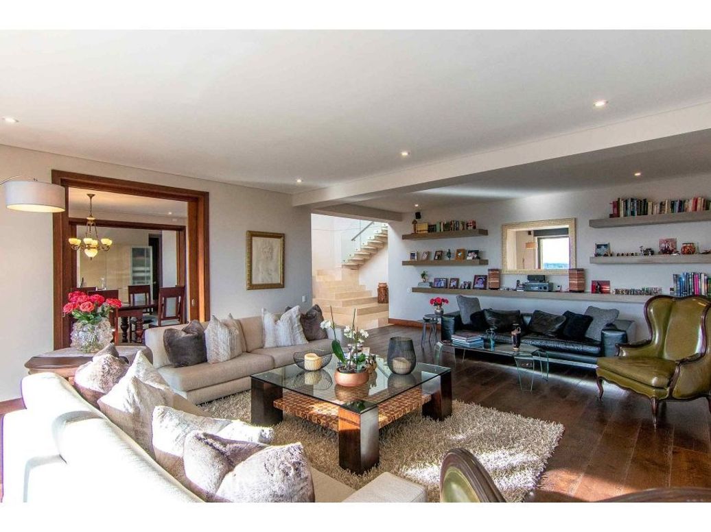 Apartamento de 4 alcobas en venta en Cerros De Santa Barbara, Bogotá, 415 m² · foto 9 de 20