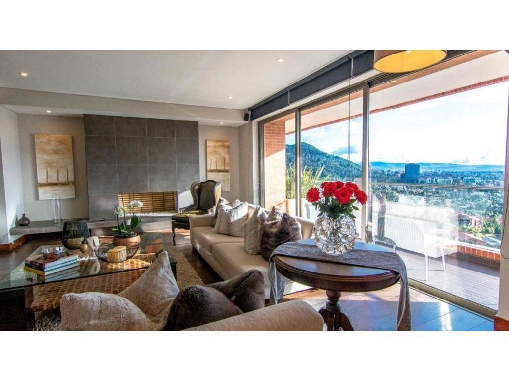 Apartamento de 4 alcobas en venta en Cerros De Santa Barbara, Bogotá, 415 m² · foto 4 de 20