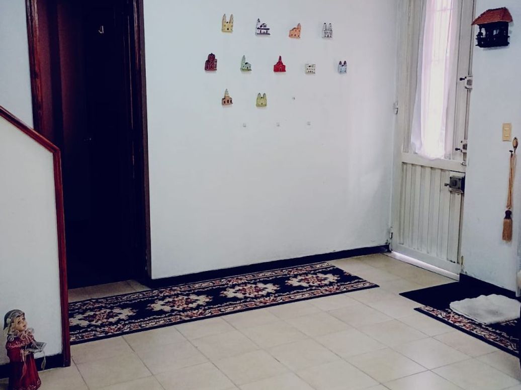 Casa de 3 alcobas en venta en Los Álamos, Bogotá, 177 m² · foto 3 de 11
