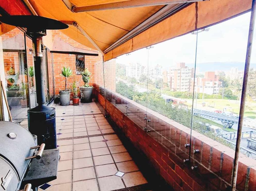 Apartamento de 3 alcobas en venta en Ciudad Jardín Norte, Bogotá, 164 m² · foto 5 de 10