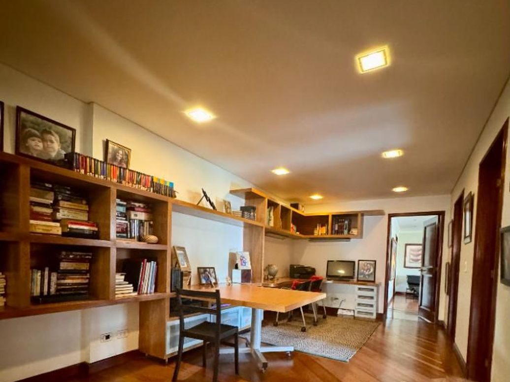 Apartamento de 3 alcobas en venta en Bellavista, Bogotá, 350 m² · foto 3 de 11