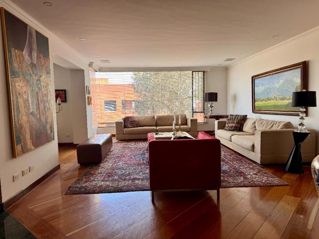 Apartamento de 3 alcobas en venta en Bellavista, Bogotá, 350 m² · foto 2 de 11