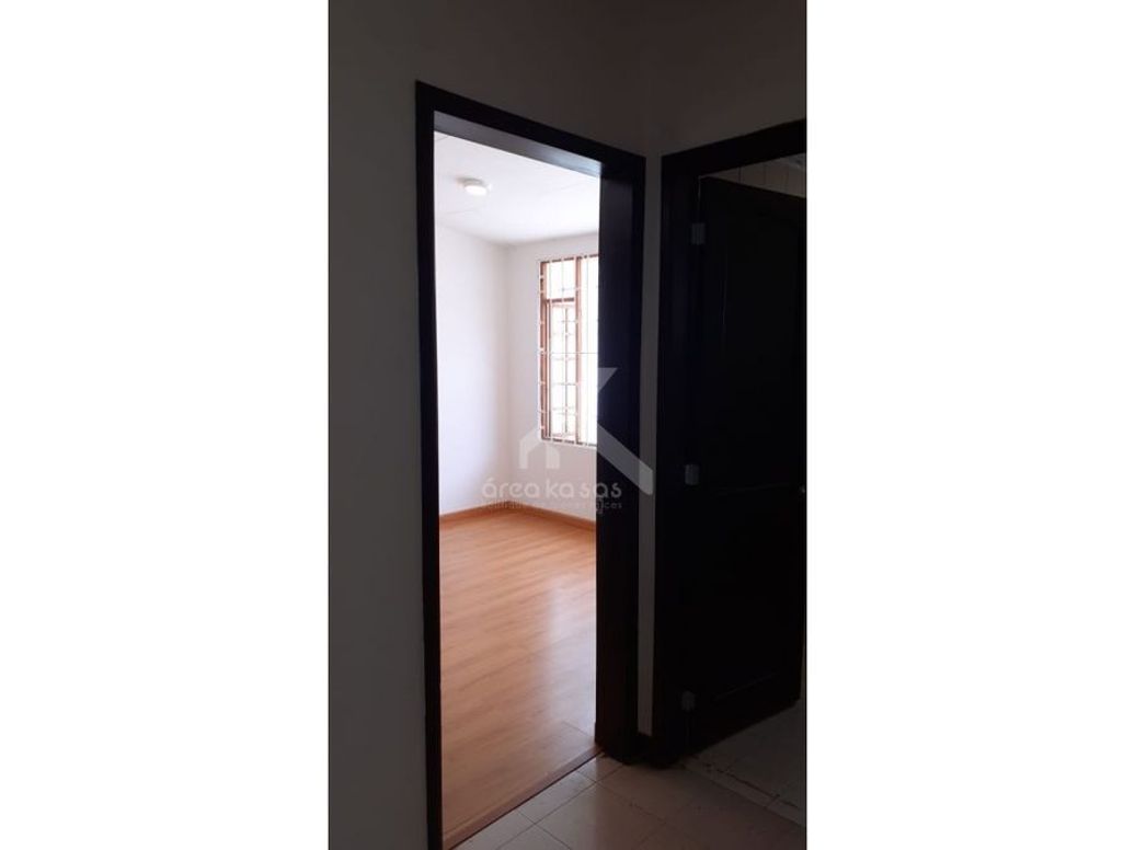 Casa de 4 alcobas en venta en Los Alpes, Bogotá, 383 m² · foto 18 de 20