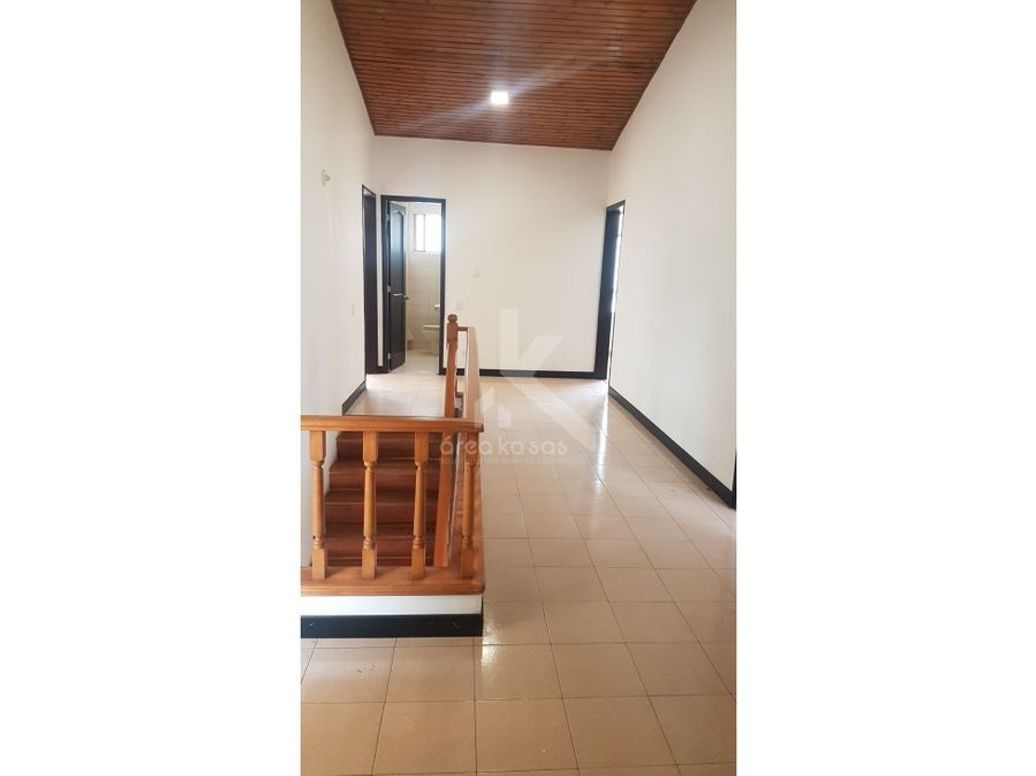 Casa de 4 alcobas en venta en Los Alpes, Bogotá, 383 m² · foto 6 de 20
