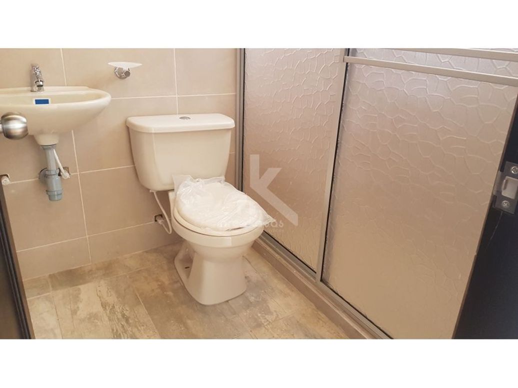 Casa de 4 alcobas en venta en Los Alpes, Bogotá, 383 m² · foto 5 de 20