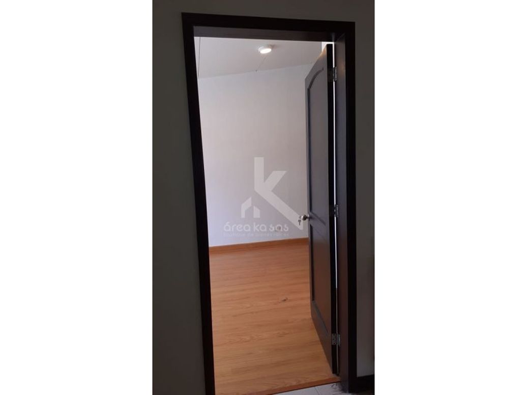 Casa de 4 alcobas en venta en Los Alpes, Bogotá, 383 m² · foto 15 de 20