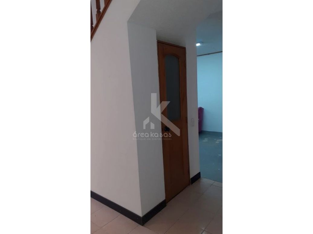 Casa de 4 alcobas en venta en Los Alpes, Bogotá, 383 m² · foto 17 de 20