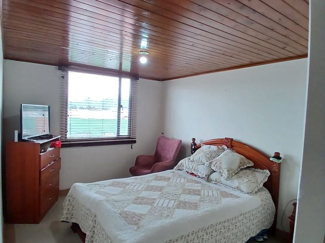 Apartamento de 3 alcobas en venta en San Cipriano, Bogotá, 64 m² · foto 4 de 11