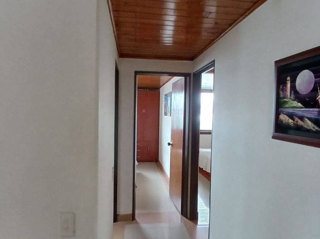 Apartamento de 3 alcobas en venta en San Cipriano, Bogotá, 64 m² · foto 3 de 11