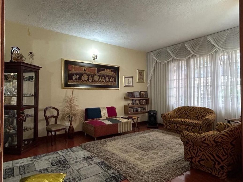 Casa de 4 alcobas en venta en Chapinero, Bogotá, 250 m² · foto 2 de 15