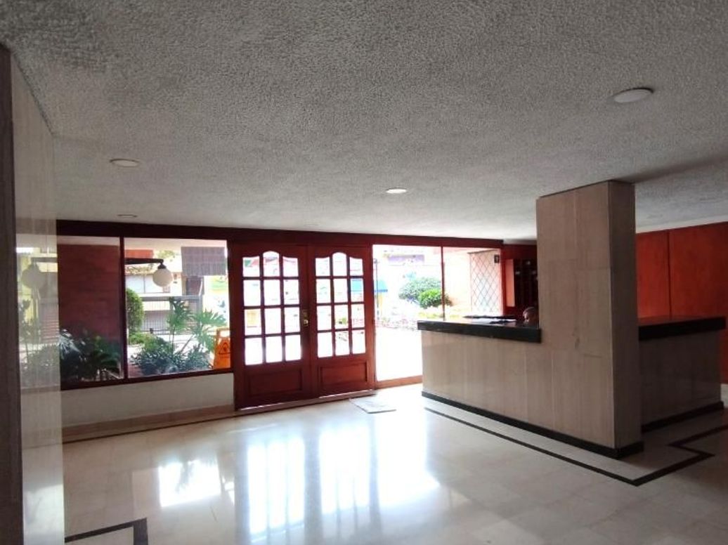 Apartamento de 3 alcobas en venta en Santa Barbara Central, Bogotá, 177 m² · foto 12 de 14