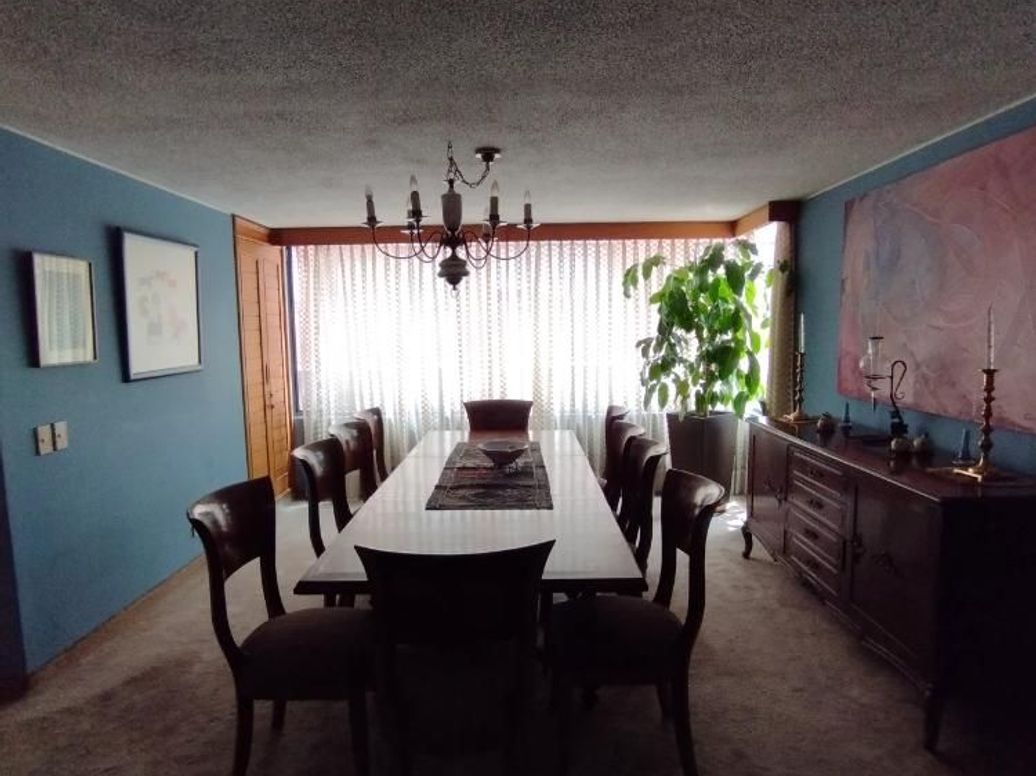 Apartamento de 3 alcobas en venta en Santa Barbara Central, Bogotá, 177 m² · foto 2 de 14