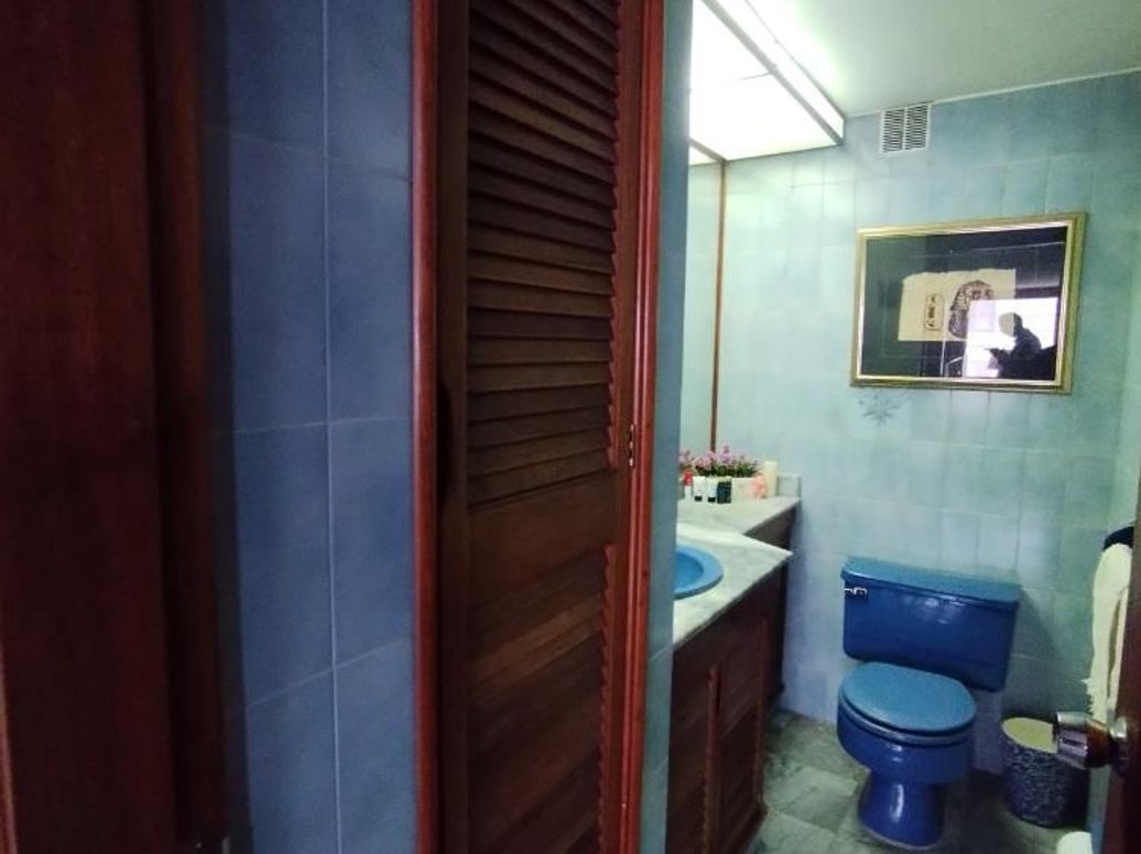 Apartamento de 3 alcobas en venta en Santa Barbara Central, Bogotá, 177 m² · foto 14 de 14