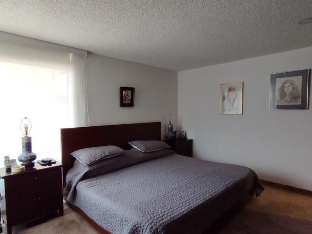 Apartamento de 3 alcobas en venta en Santa Barbara Central, Bogotá, 177 m² · foto 6 de 14