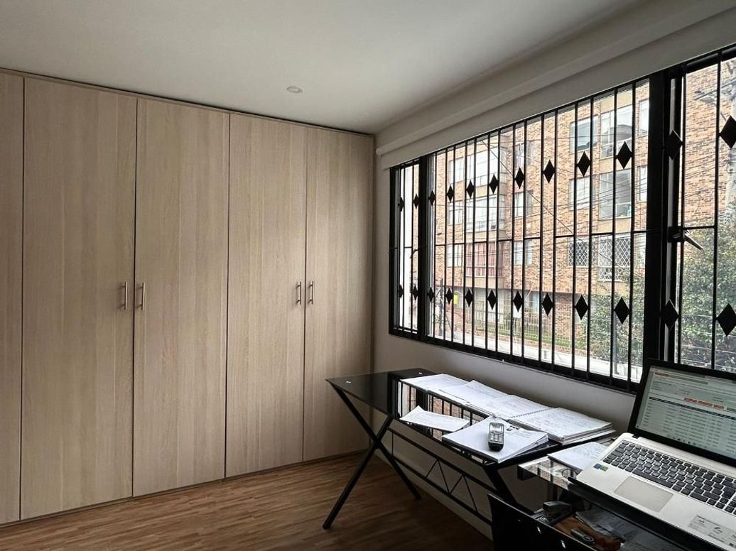 Casa de 3 alcobas en venta en Caobos Salazar, Bogotá, 227 m² · foto 16 de 20