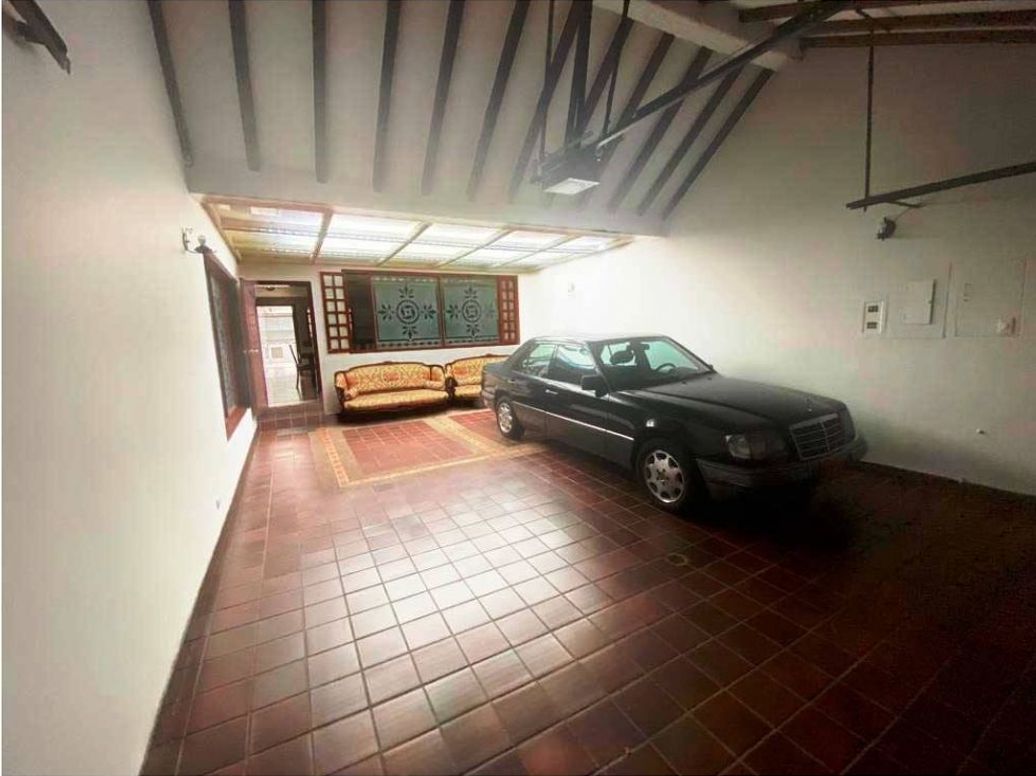 Casa de 3 alcobas en venta en Santa Barbara Oriental, Bogotá, 594 m² · foto 17 de 17