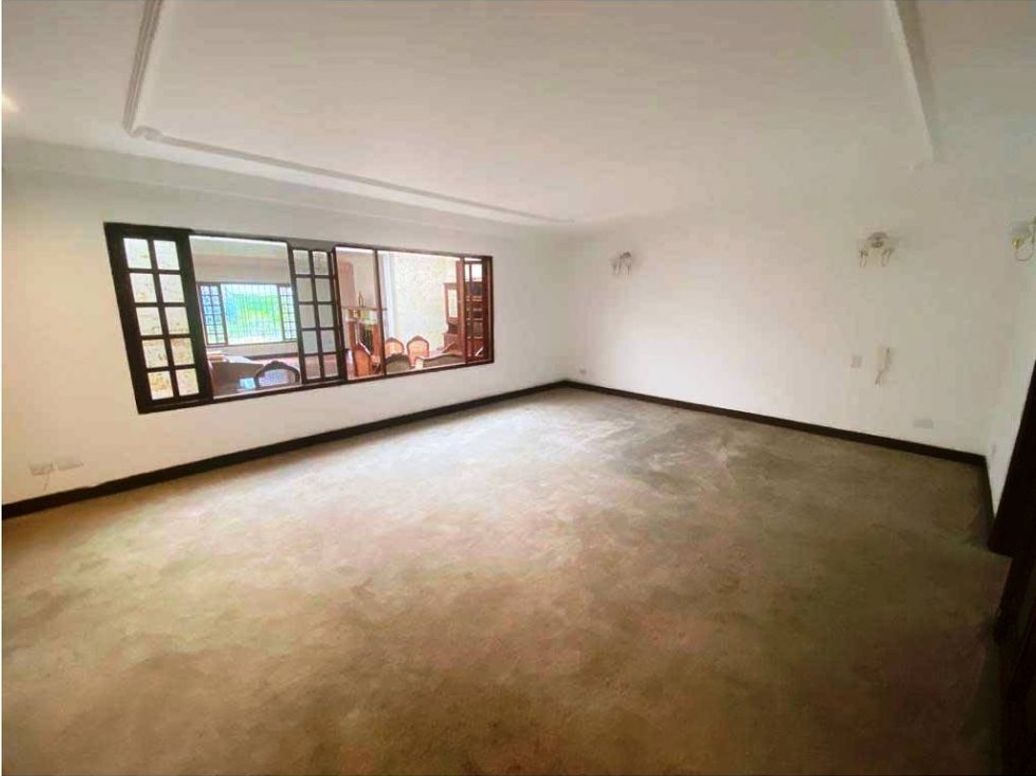Casa de 3 alcobas en venta en Santa Barbara Oriental, Bogotá, 594 m² · foto 7 de 17