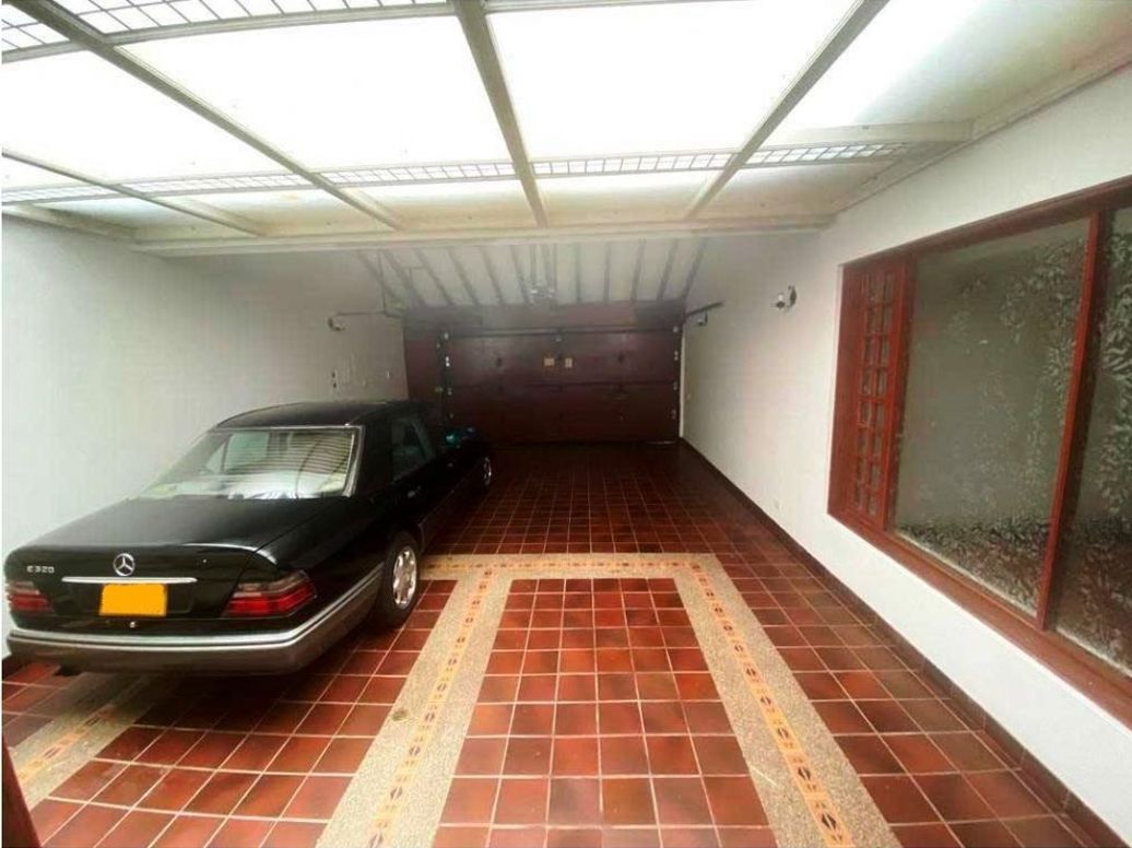 Casa de 3 alcobas en venta en Santa Barbara Oriental, Bogotá, 594 m² · foto 15 de 17