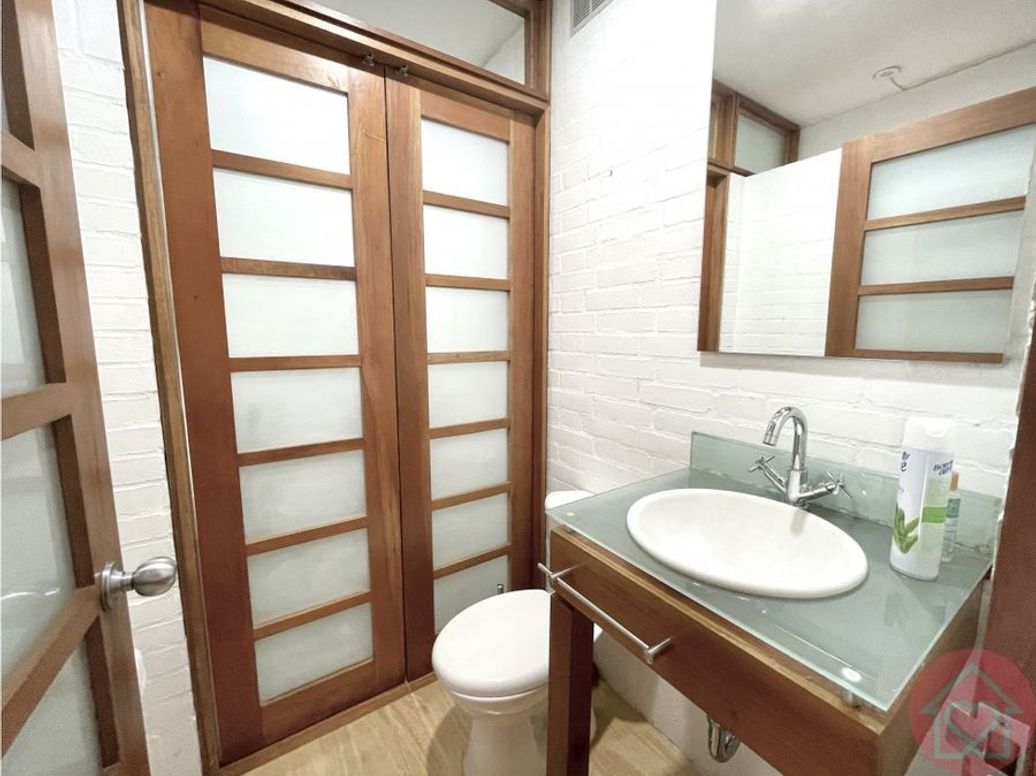 Apartamento de 1 alcoba en venta en Los Rosales, Bogotá, 115 m² · foto 10 de 10