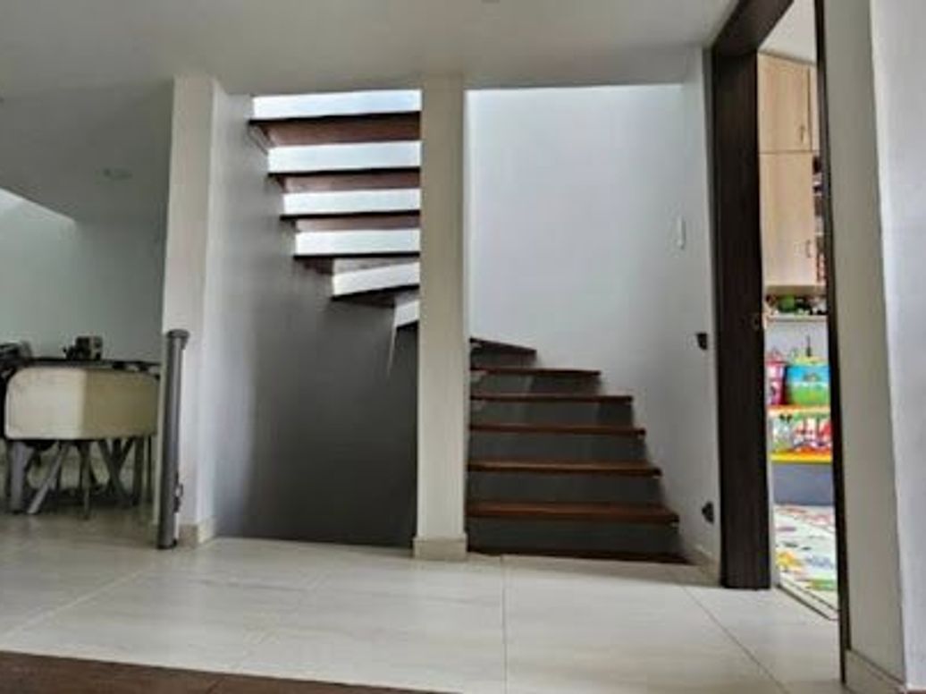 Apartamento de 5 alcobas en venta en Paulo Vi, Bogotá, 141 m² · foto 2 de 20