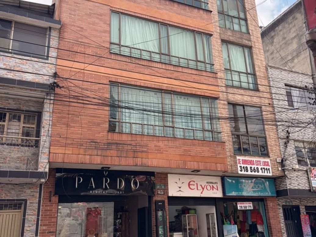 Casa de 4 alcobas en venta en Restrepo Occidental, Bogotá, 750 m² · foto 3 de 10