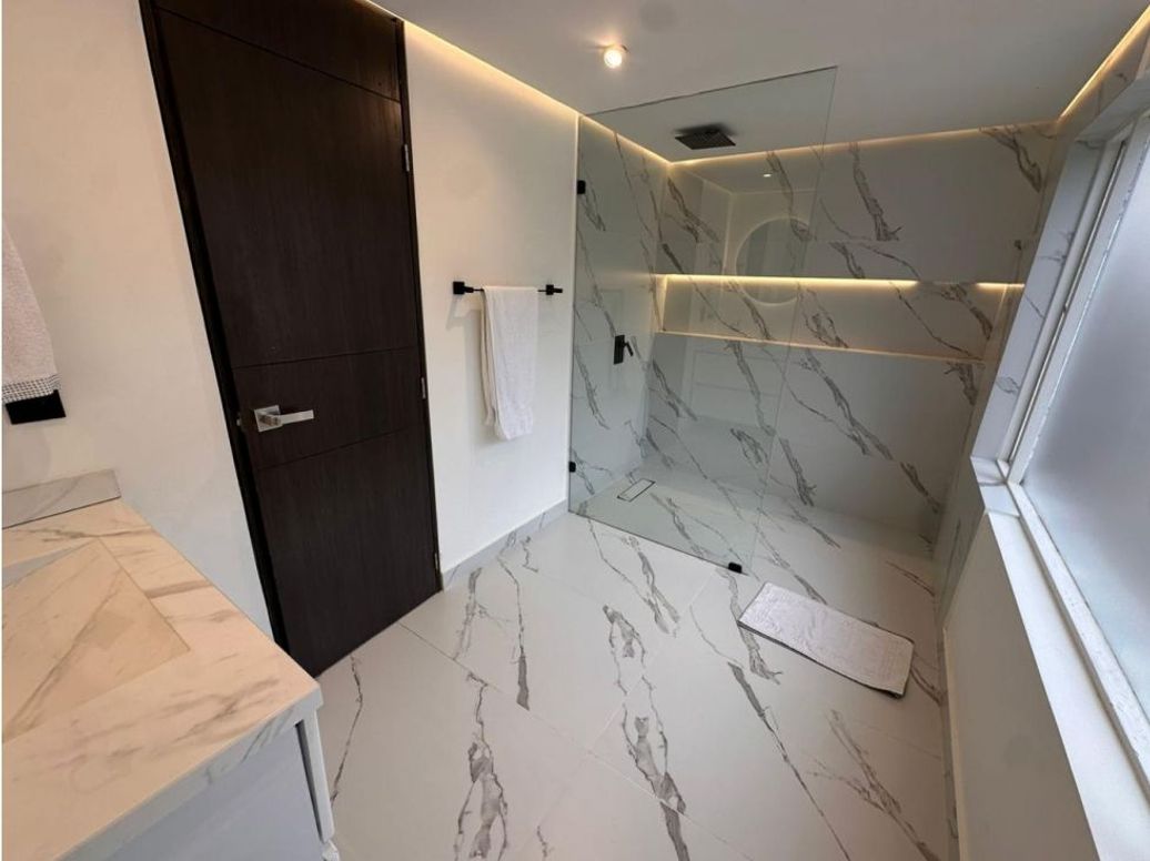Casa de 5 alcobas en venta en San José De Bavaria, Bogotá, 445 m² · foto 15 de 20