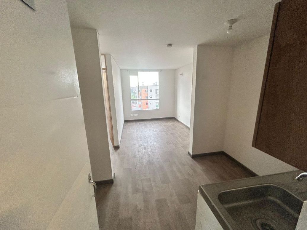 Apartamento de 2 alcobas en venta en El Tintal, Bogotá, 38 m² · foto 3 de 12