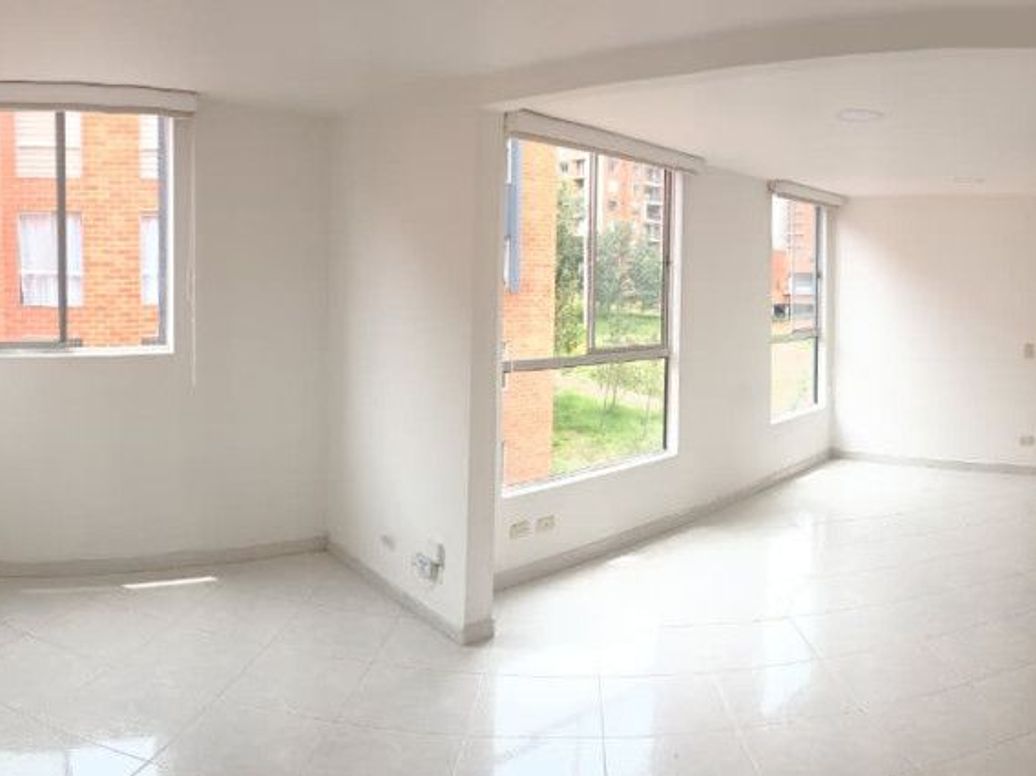 Apartamento de 2 alcobas en venta en El Plan, Bogotá, 53 m² · foto 2 de 12