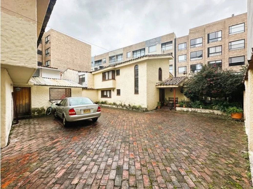 Casa de 3 alcobas en venta en El Contador, Bogotá, 187 m² · foto 2 de 20