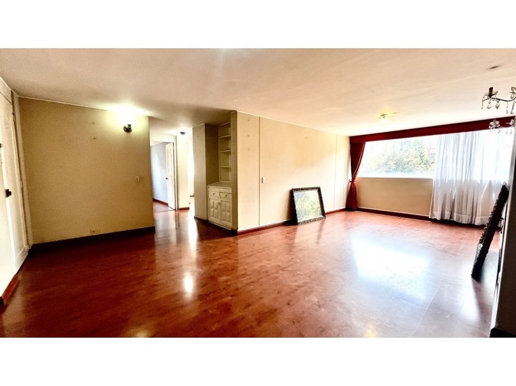 Apartamento de 3 alcobas en venta en Santa Barbara, Bogotá, 105 m² · foto 2 de 20
