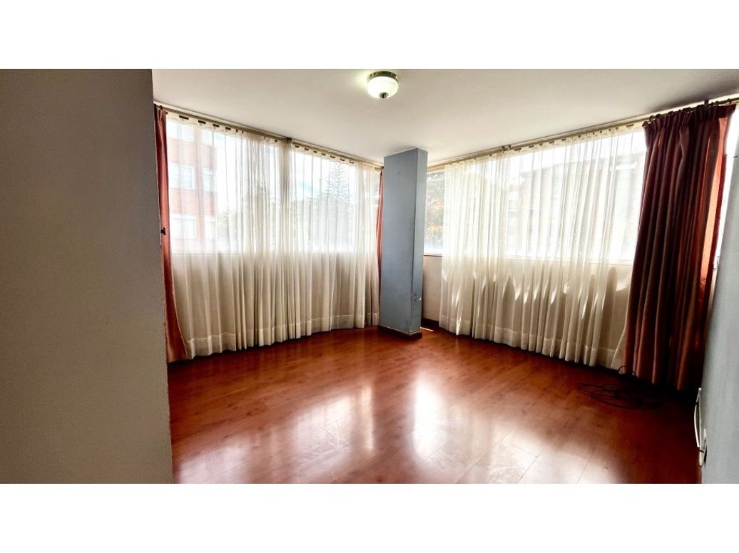 Apartamento de 3 alcobas en venta en Santa Barbara, Bogotá, 105 m² · foto 8 de 20