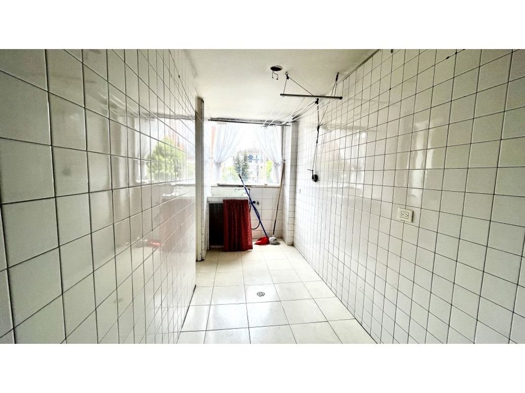 Apartamento de 3 alcobas en venta en Santa Barbara, Bogotá, 105 m² · foto 5 de 20