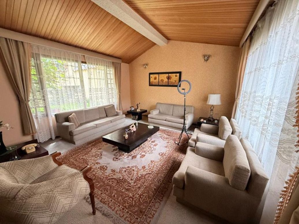 Casa de 3 alcobas en venta en El Contador, Bogotá, 199 m² · foto 2 de 20