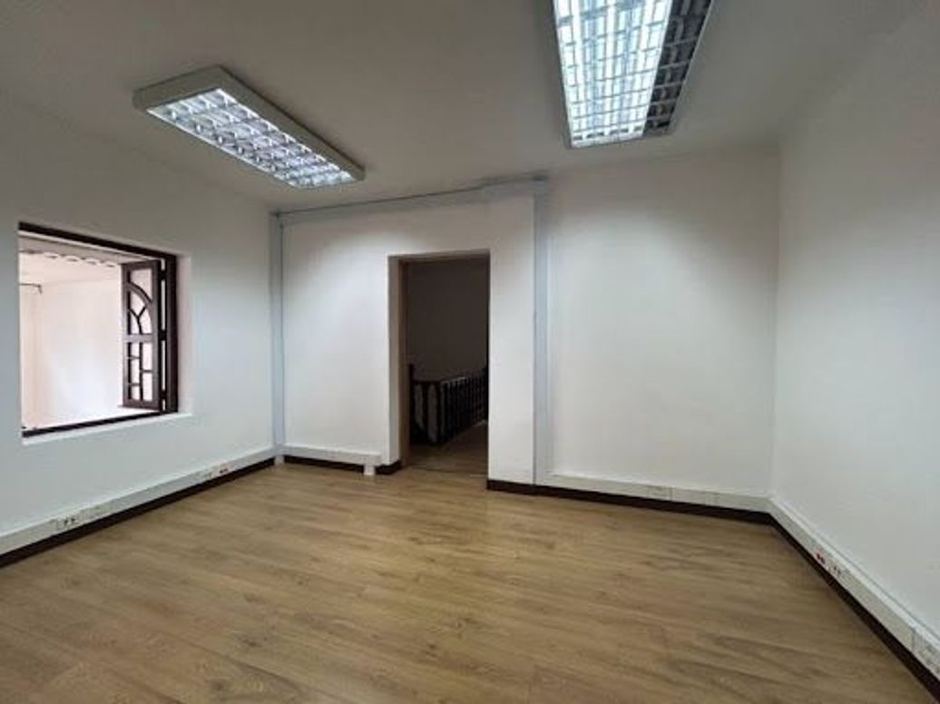 Casa de 10 alcobas en venta en Quinta Camacho, Bogotá, 626 m² · foto 14 de 17