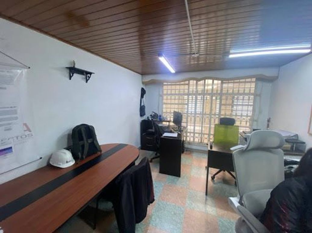Casa de 4 alcobas en venta en Mandalay 1, Bogotá, 150 m² · foto 3 de 20