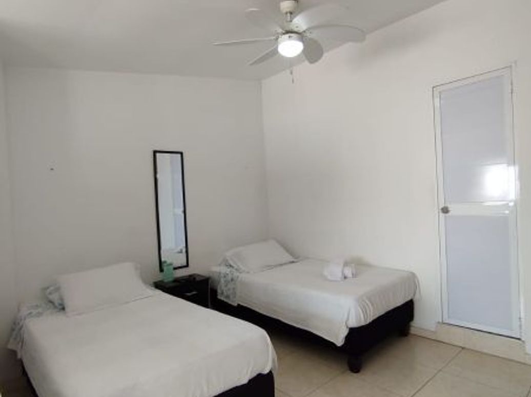 APARTAESTUDIO EN ARRIENDO en Urbanizacion Ciudad Jardin