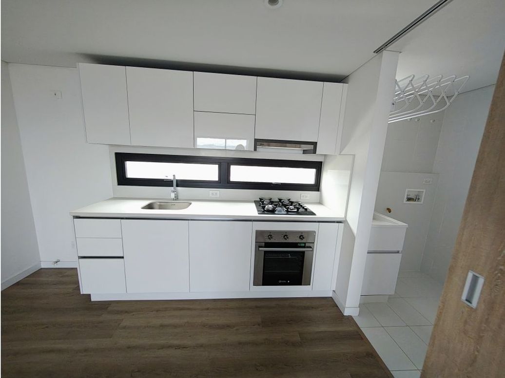 Apartamento de 2 alcobas en venta en Gran América, Bogotá, 80 m² · foto 4 de 20
