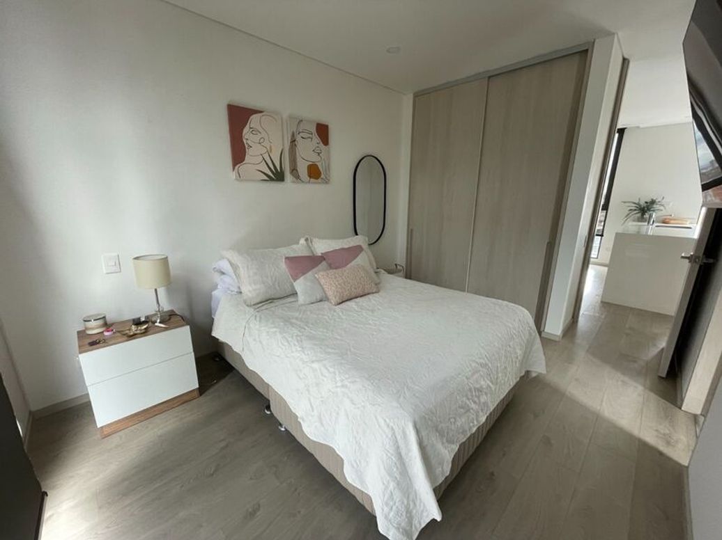 Apartamento de 2 alcobas en venta en Chicó Norte, Bogotá, 81 m² · foto 2 de 18