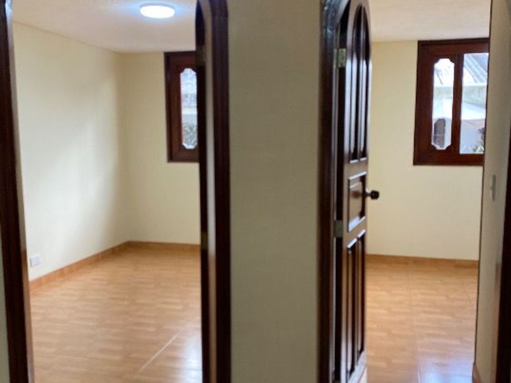 Casa de 6 alcobas en venta en Mónaco, Bogotá, 256 m² · foto 13 de 20