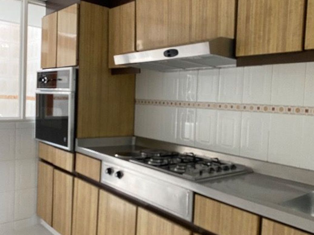 Casa de 6 alcobas en venta en Mónaco, Bogotá, 256 m² · foto 7 de 20