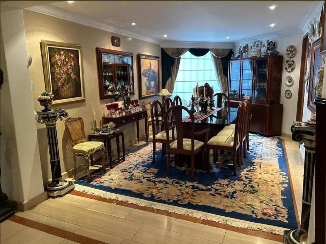 Apartamento de 4 alcobas en venta en La Carolina, Bogotá, 240 m² · foto 3 de 20