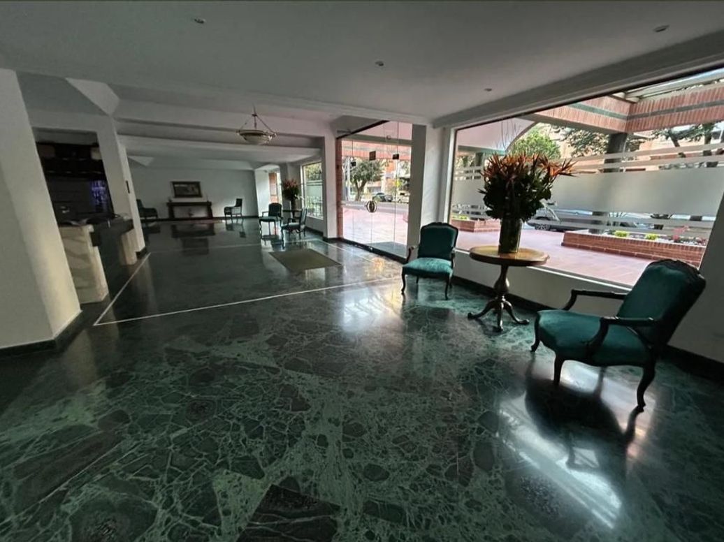 Apartamento de 4 alcobas en venta en La Carolina, Bogotá, 240 m² · foto 20 de 20