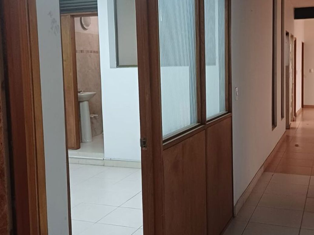 Casa de 6 alcobas en venta en San Luis, Bogotá, 700 m² · foto 15 de 20