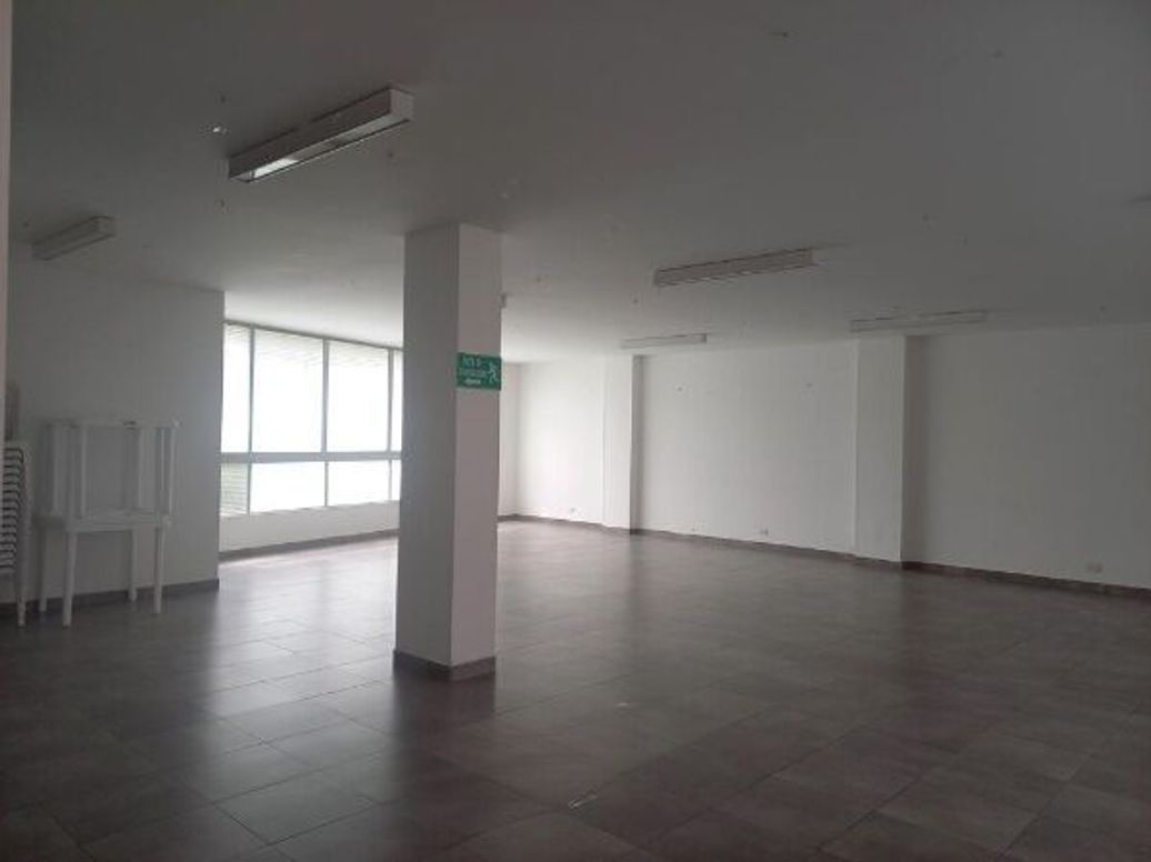 Apartamento de 3 alcobas en venta en Cr Ciudad Tintal, Bogotá, 42 m² · foto 10 de 18