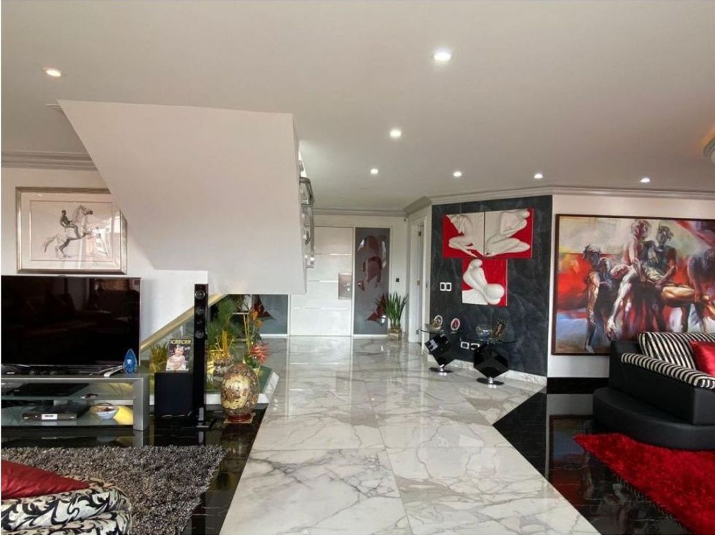 Apartamento de 4 alcobas en venta en Santa Barbara Central, Bogotá, 410 m² · foto 3 de 20